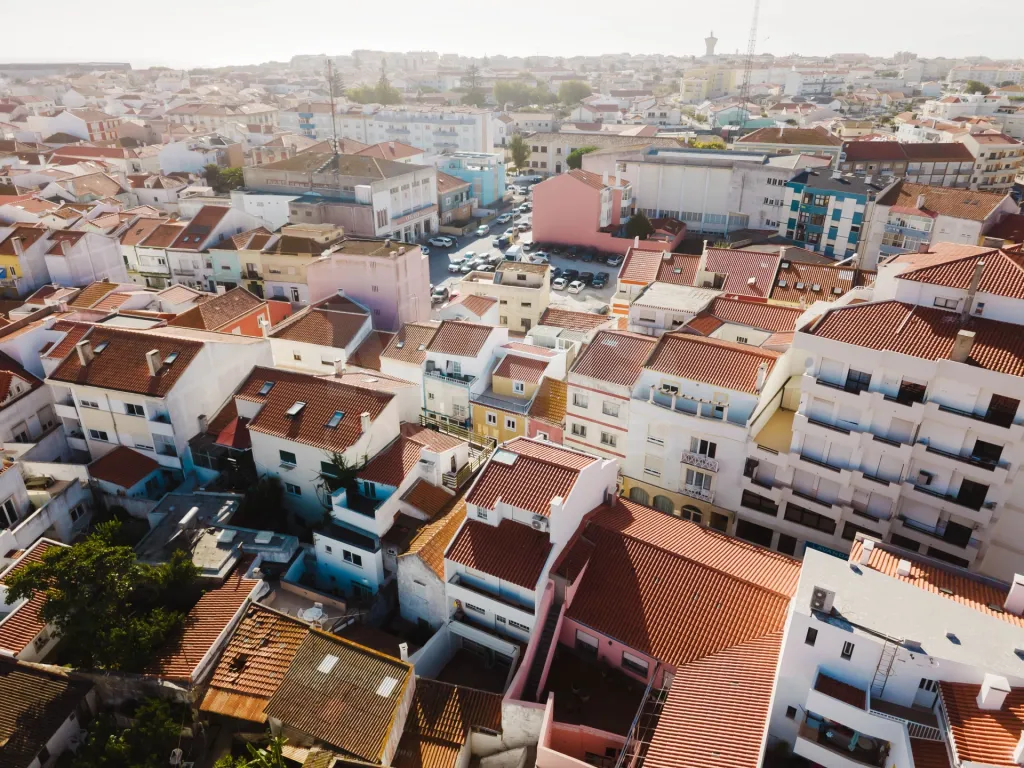 Moradia totalmente remodelada no coração de Peniche!