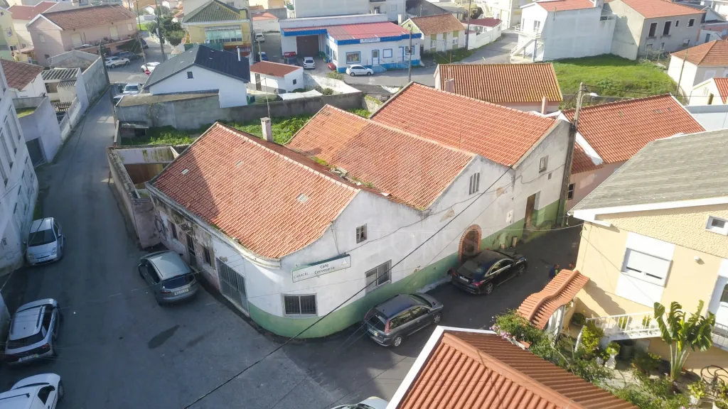 Prédio Urbano com PIP Aprovado |  a 2 min das Praias da Lourinhã