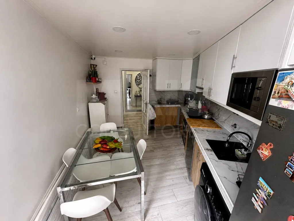 4-Bedroom Apartment in Vala do Carregado - Castanheira do Ribatejo