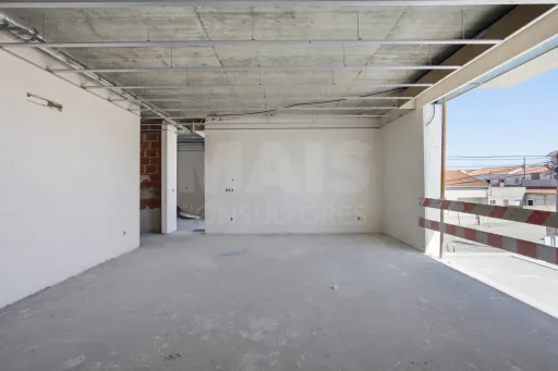 New 3-Bedroom Apartment, a 10-Minute Walk from Baleal Beach
