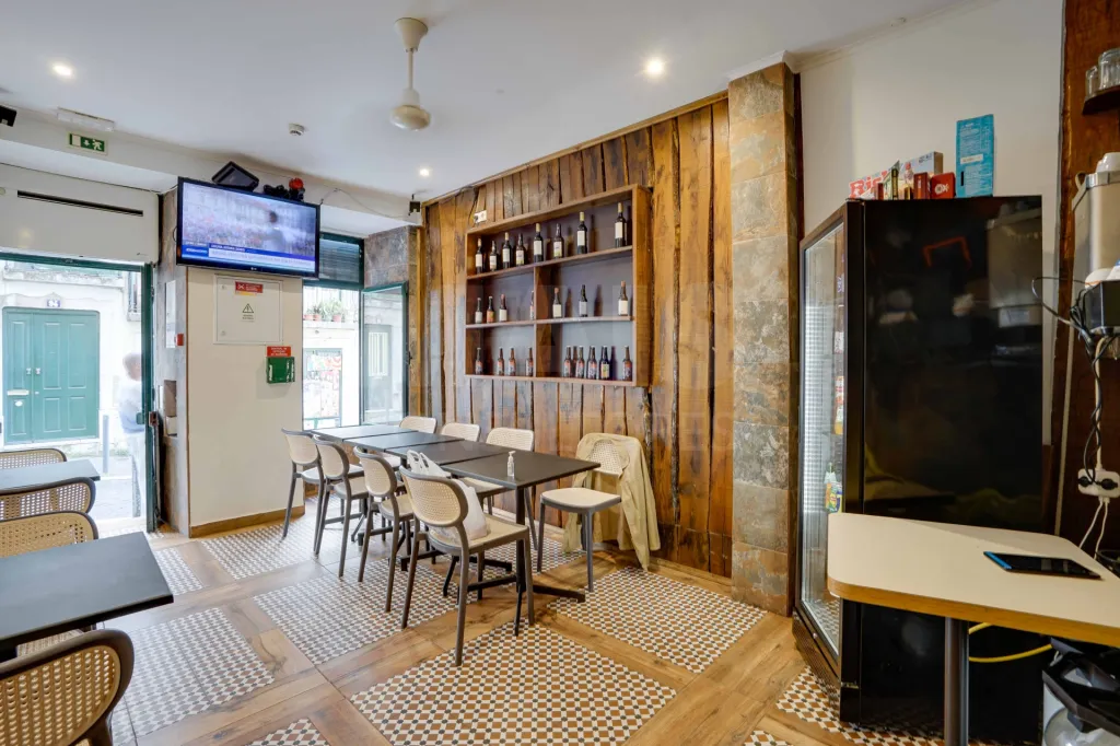 Restaurante acolhedor em Alfama para Trespasse