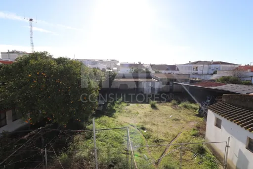 Moradia T3 Isolada com Sótão em Salvaterra de Magos