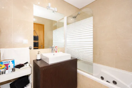 Magnifica moradia T3+2 localizada num condomínio privado, em Boliqueime.