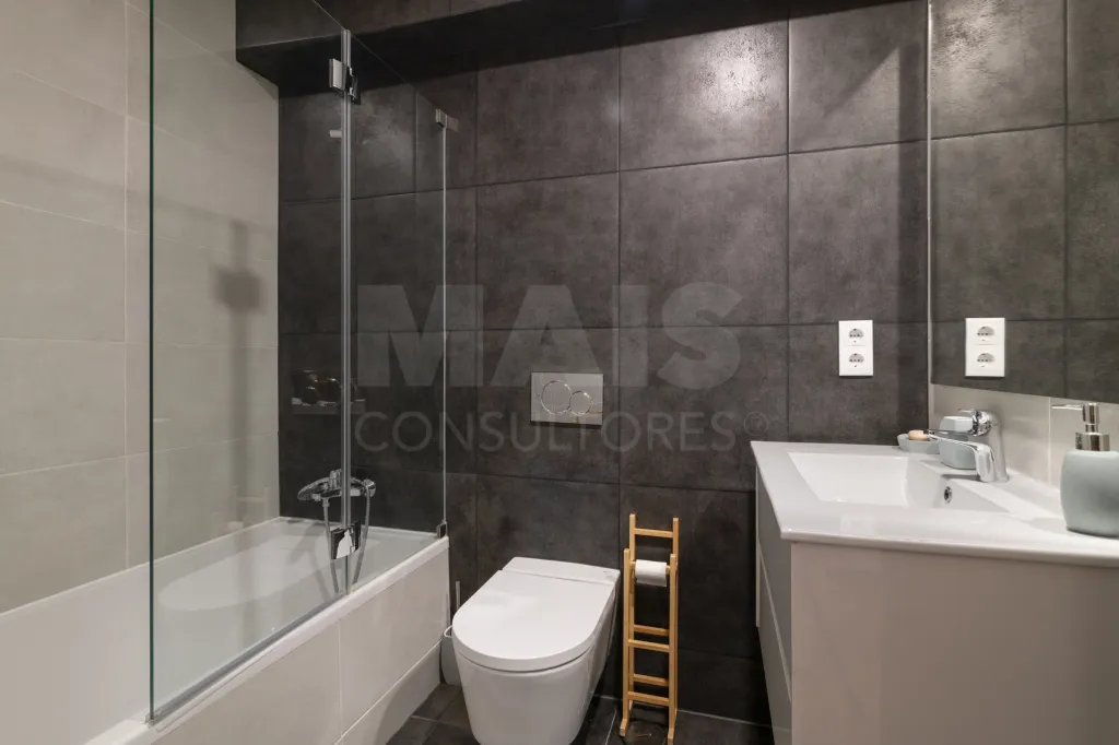 Apartamento T4 nas Torres do Restelo