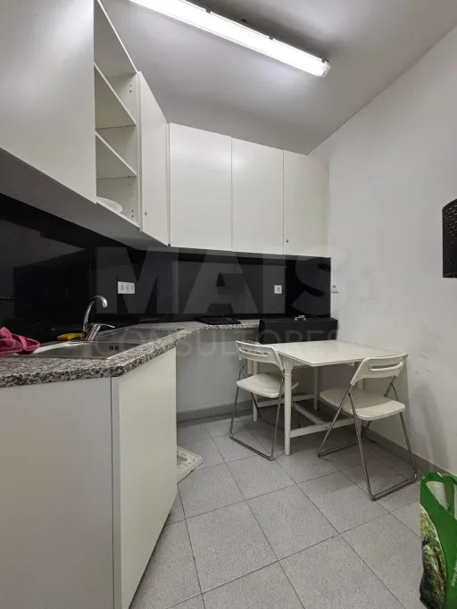 Clínica de Medicina Estética em Saldanha com Garagem