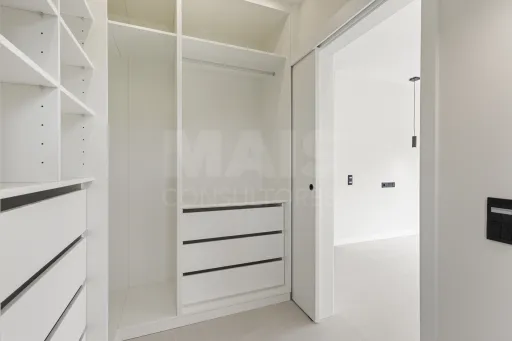 Moradia T3+1 NOVA com piscina em terreno de 2098m2