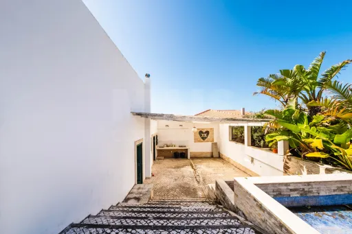 Moradia T5 em Lourinhã com Vista Mar, Piscina Aquecida e Jardim