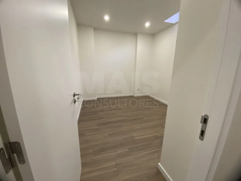 Apartamento T1+ 1 na Rinchoa