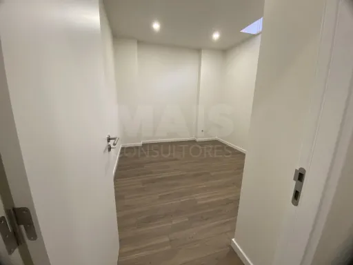 Apartamento T1+ 1 na Rinchoa