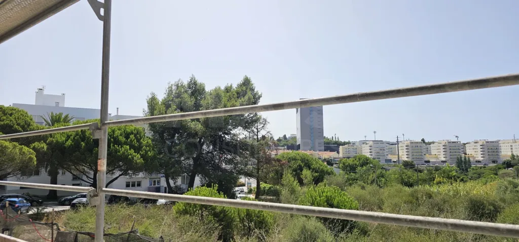 T2 Premium no Vistabella Oeiras | 107 m² + 22 m² de Varanda | 2 Suites | Jardim | 2 Lugares de Estacionamento, Piscina