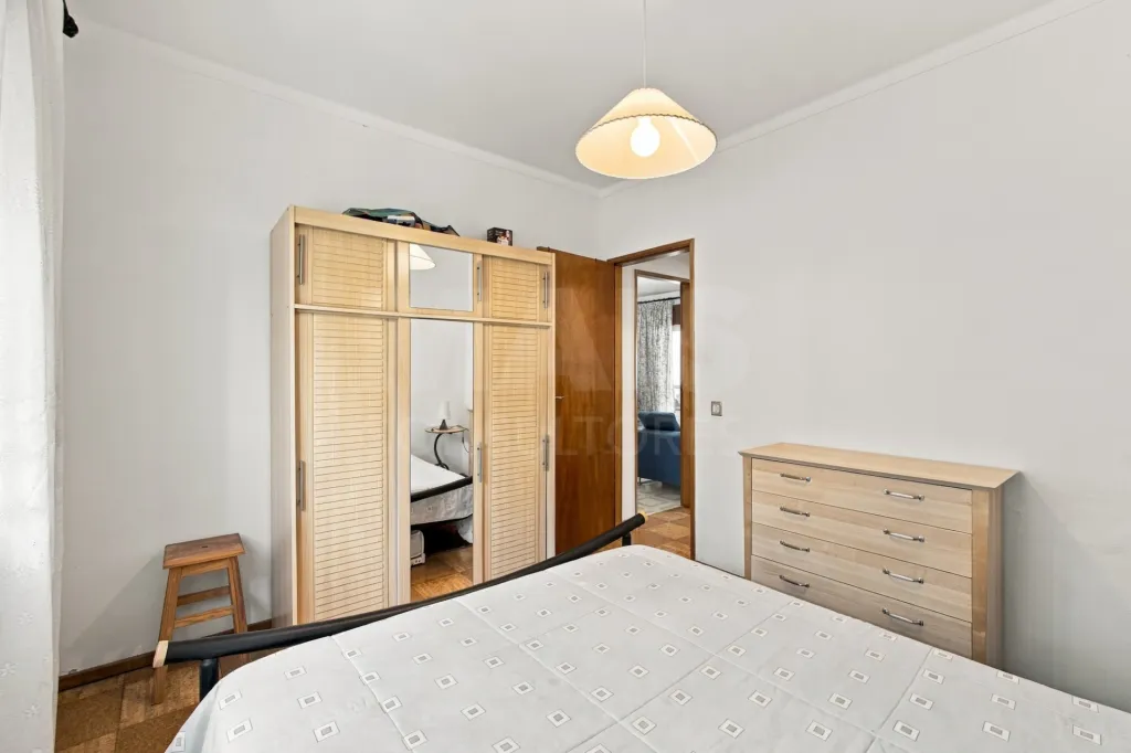 Apartamento T2 com marquise em Peniche