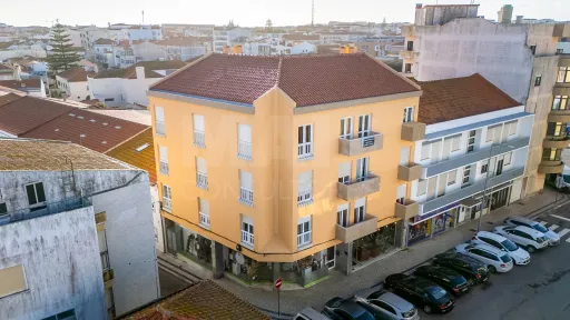 2 bedroom apartment in the center of Peniche