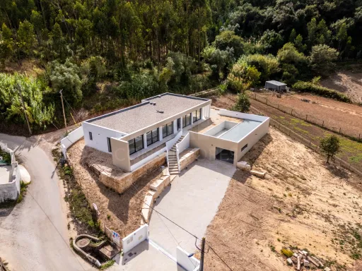Moradia térrea T3 Moderna com Piscina e Jardim na Ribeira dos Amiais