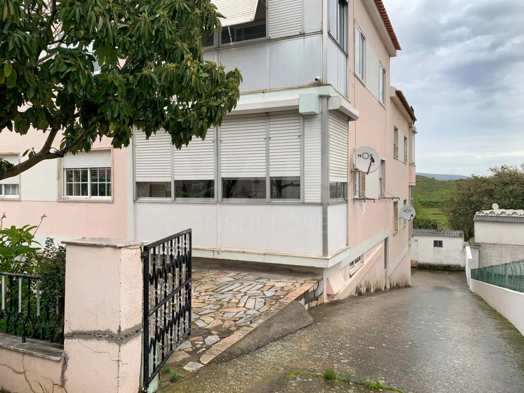 Oportunidade: Andar moradia t3 remodelado no coração do infantado