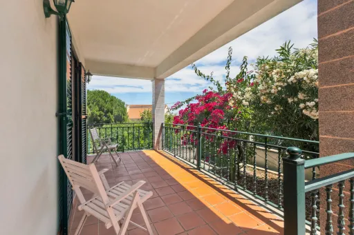 3 bedroom house with garage and patio in Bairro do Trigache Norte