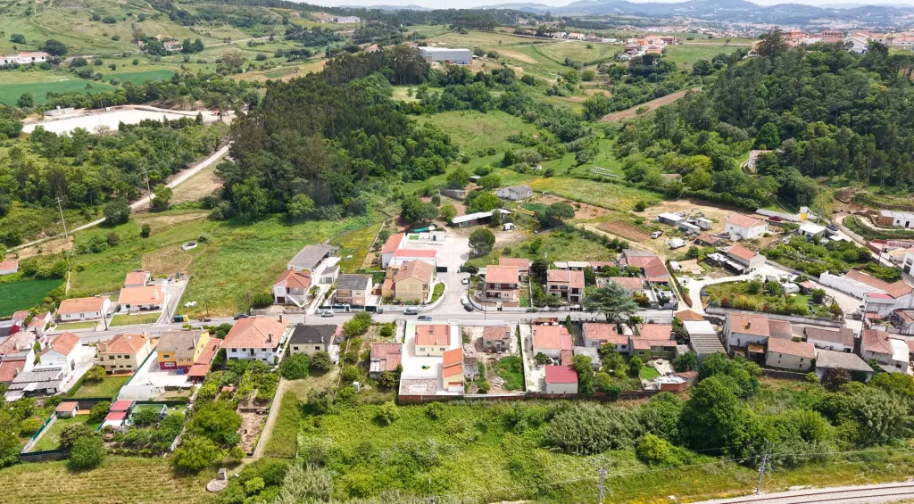 Moradia T2+1, em Sapataria, Sobral de Monte Agraço