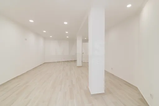 Moradia Isolada T4 Renovada — Abuxarda / Alvide, Cascais