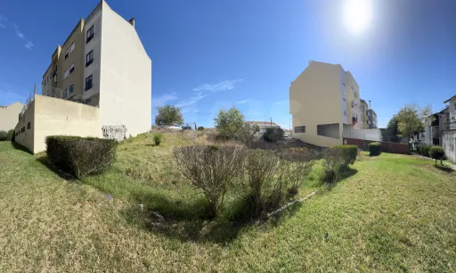 Terreno Urbano - Construção Brandoa, Amadora