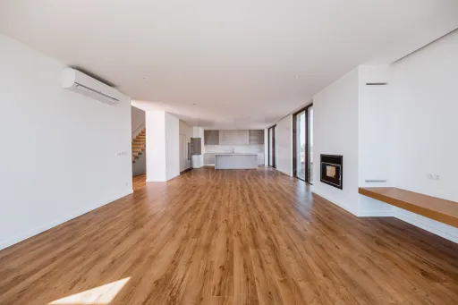 Moradia T5 com Piscina - Vista Golfe e Mar