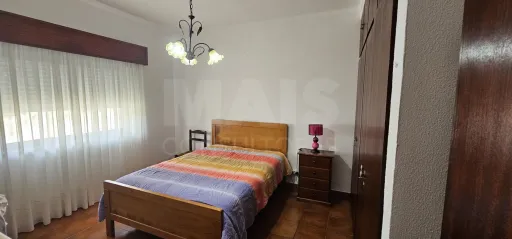Moradia Térrea V3 com terreno urbano de 3780m2 no Alentejo