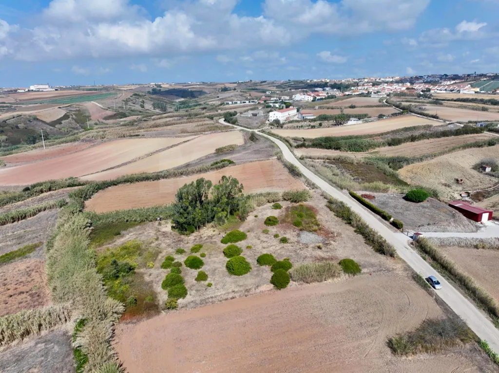 Terreno rústico com 5.840 m² a 3 km da Praia da Areia Branca