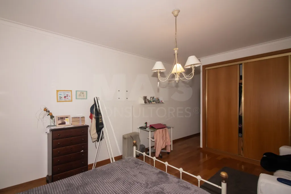 4 bedroom apartment in Carregado