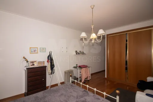 Apartamento T4 no Carregado