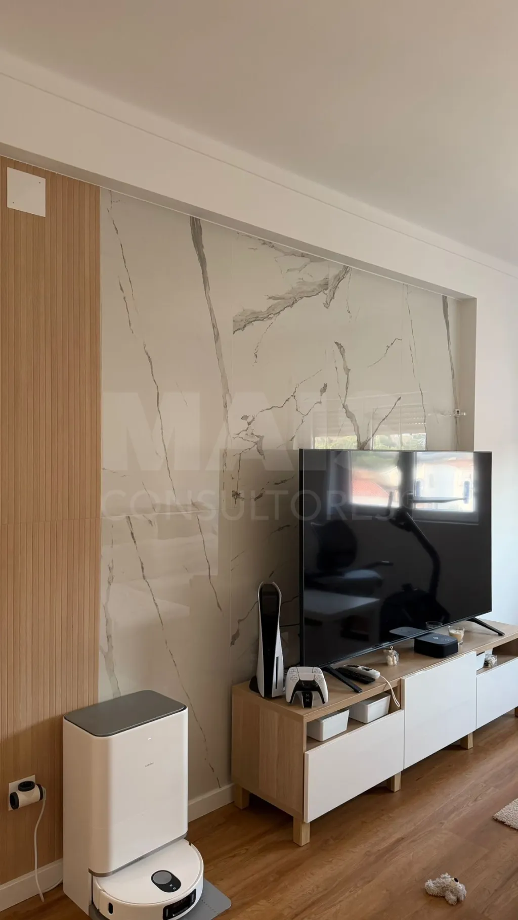 Apartamento T2 Remodelado no Centro do Cadaval