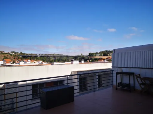 Apartamento T1 com terraço de 28 m² no Murganhal, Caxias