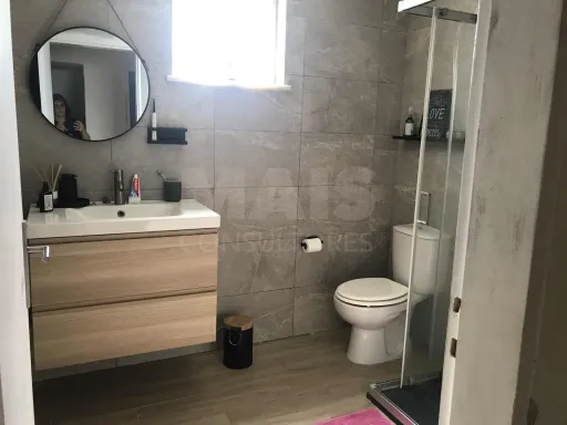 Quinta com moradia T4, piscina e anexos a 35 mint de Lisboa