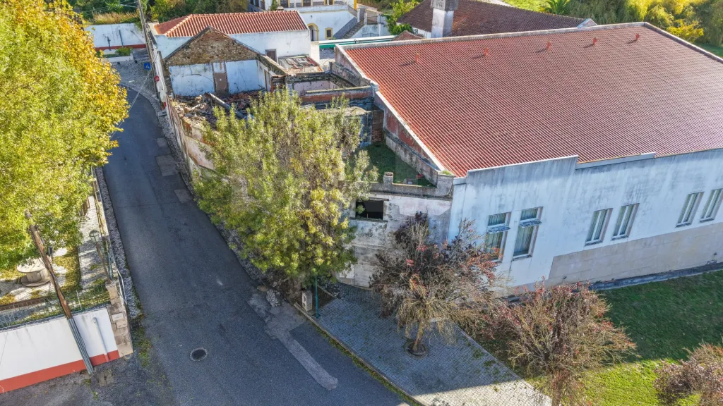 Centenary house with history in Meca, Alenquer