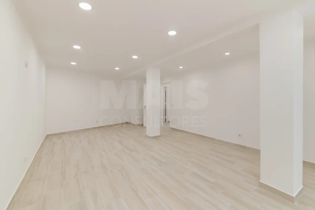 Moradia Isolada T4 Renovada — Abuxarda / Alvide, Cascais