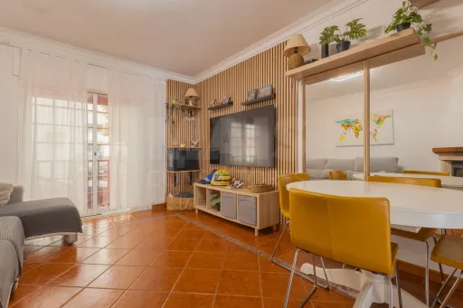 T2 Remodelado com Arrecadação | Outeiro de Polima – São Domingos de Rana