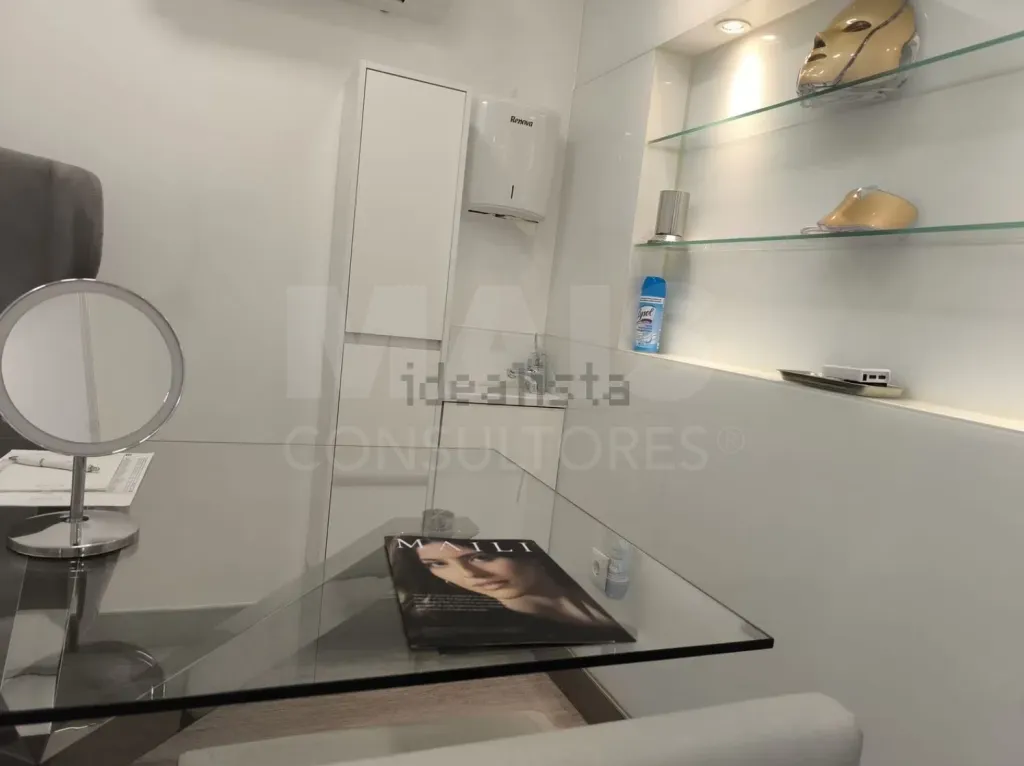Clínica de Medicina Estética em Saldanha com Garagem