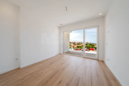 ROOFTOP PRIVATIVO com vista sobre o Atlântico | Moradia T3 com Piscina | COSTA DE PRATA