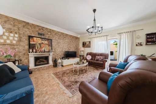 4 bedroom house with outdoor space, Sobrena, Cadaval