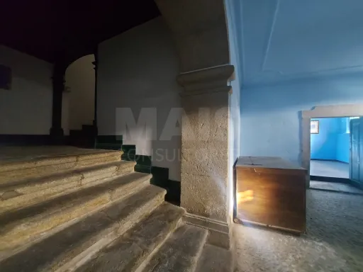 Casa Senhorial com Brazão em Coja- Arganil.