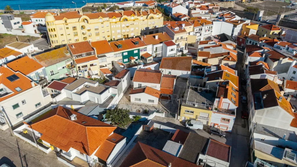 Moradia T5 com garagem de 150 m2 em Peniche