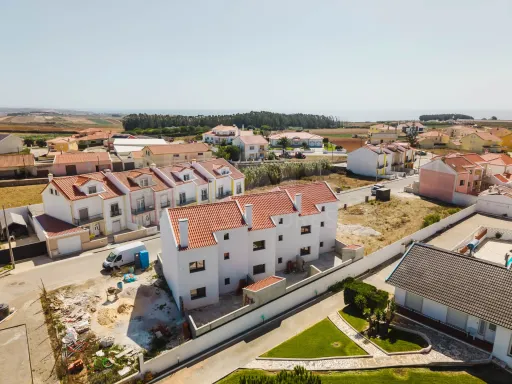 Moradia T4 com Garagem e Terraço