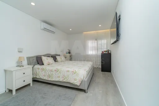 Renovated 4-Bedroom Apartment | 210 m² | Parking and Storage