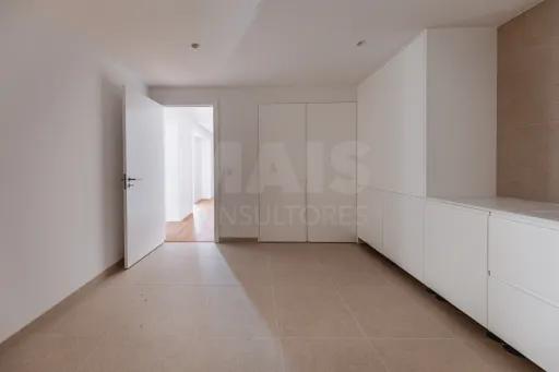 Moradia T5 com Piscina - Vista Golfe e Mar