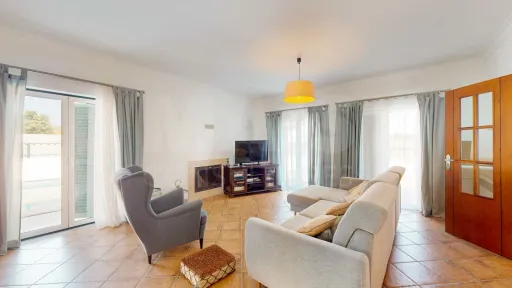 Moradia T5 em Montemor-o-Novo