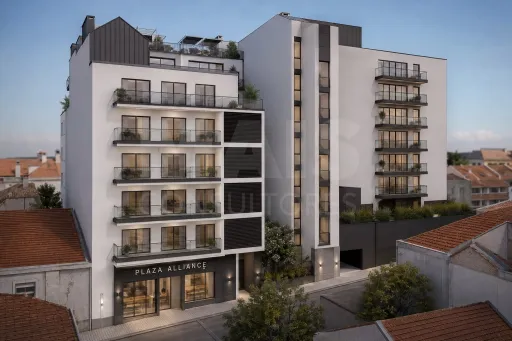 Moradia Independente T5 com 5 suítes e exterior | Damaia de Cima