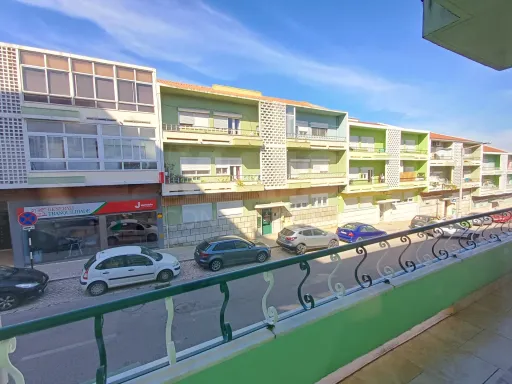 2 bedroom apartment with balcony 3 minutes from Centro Sul