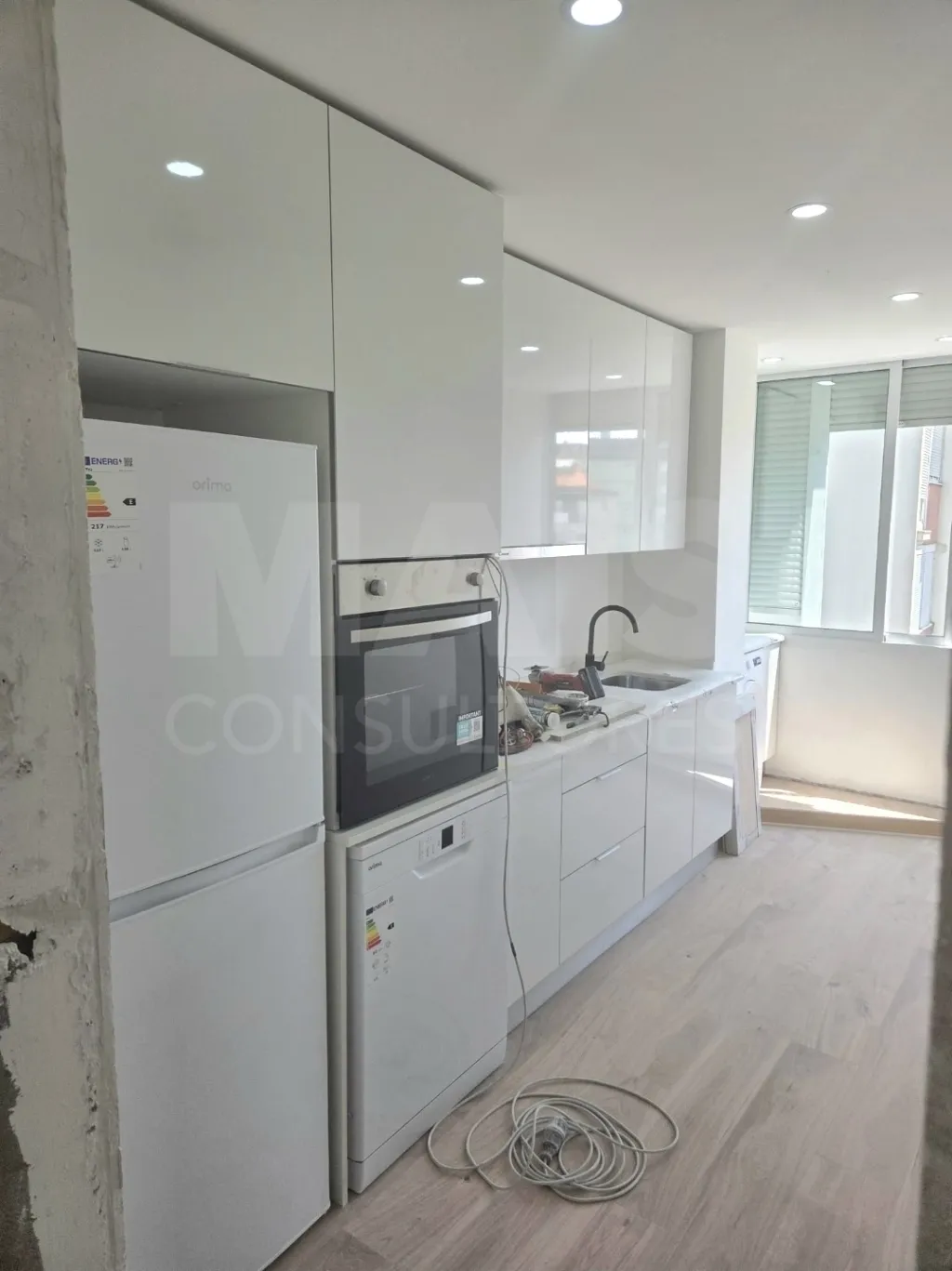 T2 Remodelado com 2 varandas| Amadora