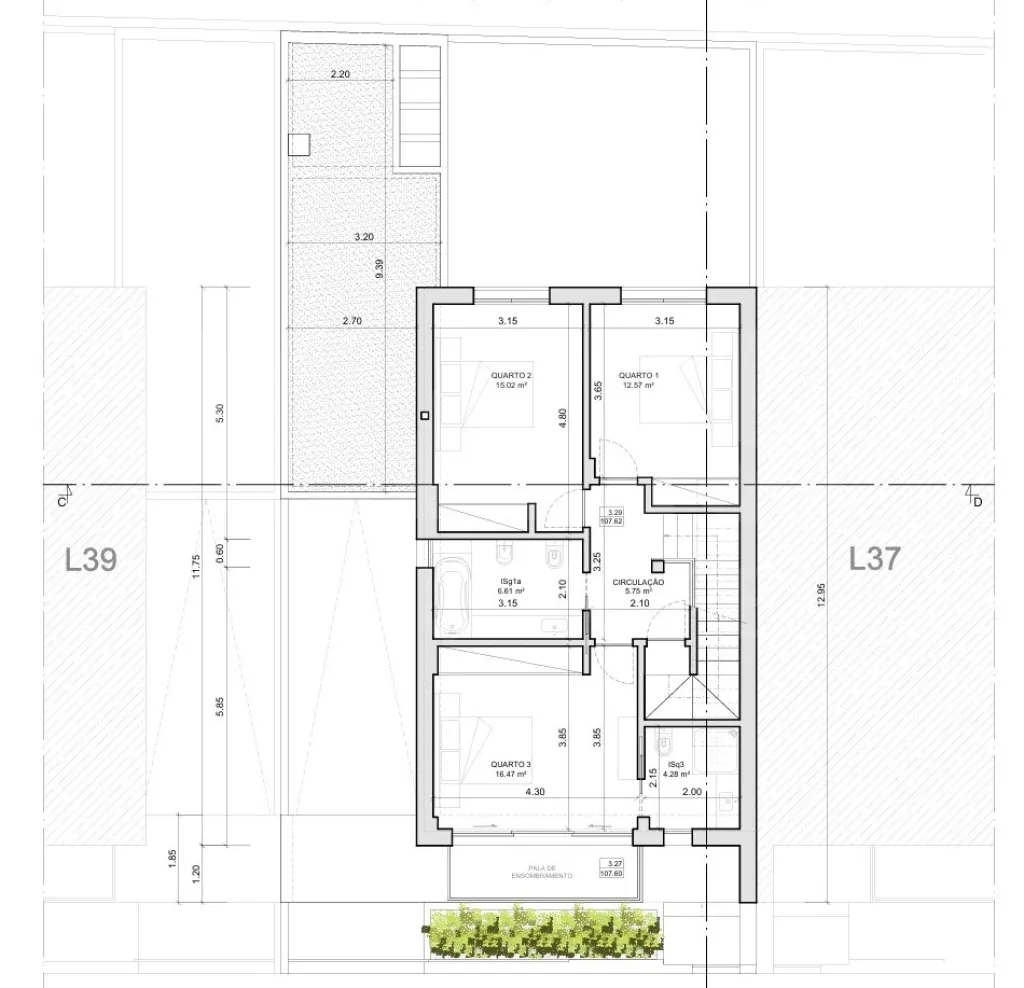 Moradia T3+1 junto praias | Garagem + logradouro privado | Terraço panorâmico sobre o mar