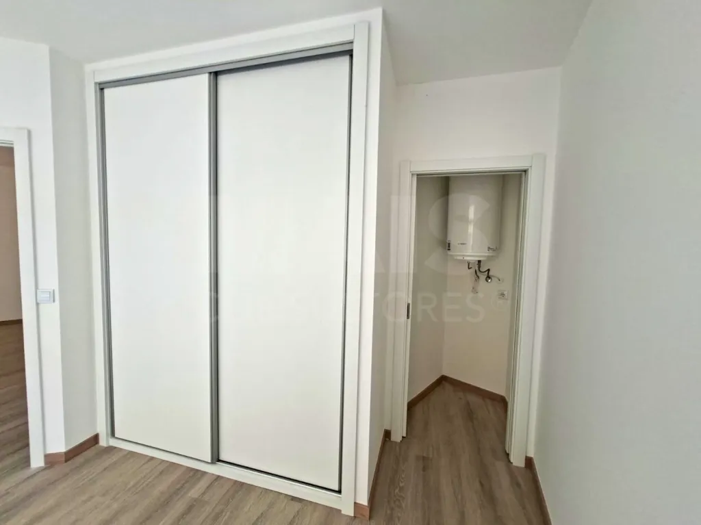 Apartamento T1 Renovado em Atouguia da Baleia