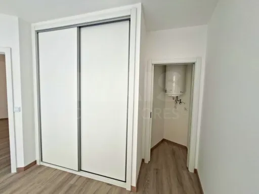 Apartamento T1 Renovado em Atouguia da Baleia