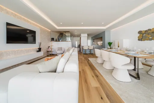 Villas Mar – Moradia V3  com piscina e vista mar  a 150 metros da Praia -