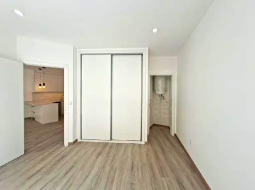 Apartamento T1 Renovado em Atouguia da Baleia